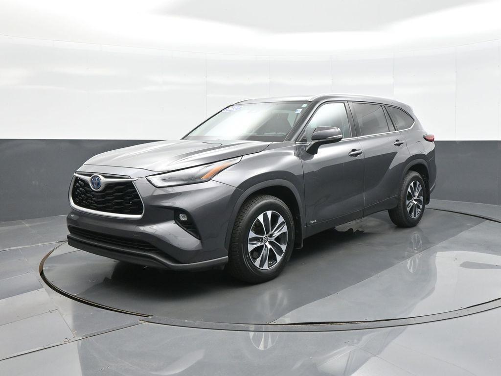 used 2022 Toyota Highlander Hybrid car, priced at $43,999