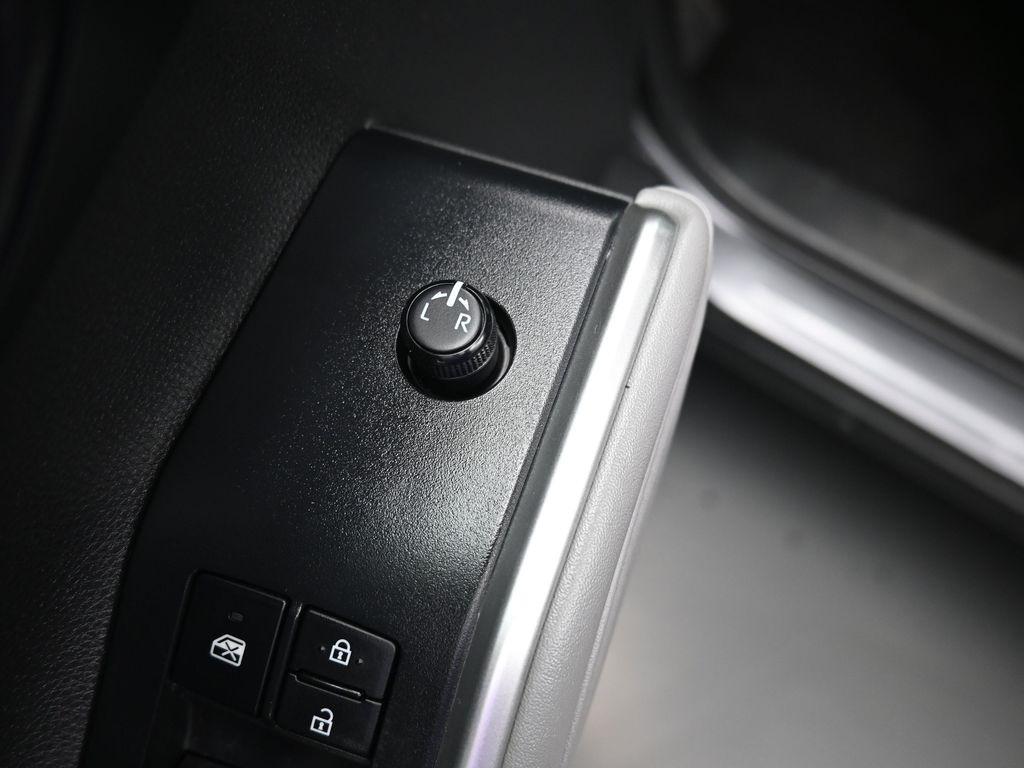 used 2022 Toyota Highlander Hybrid car, priced at $43,999