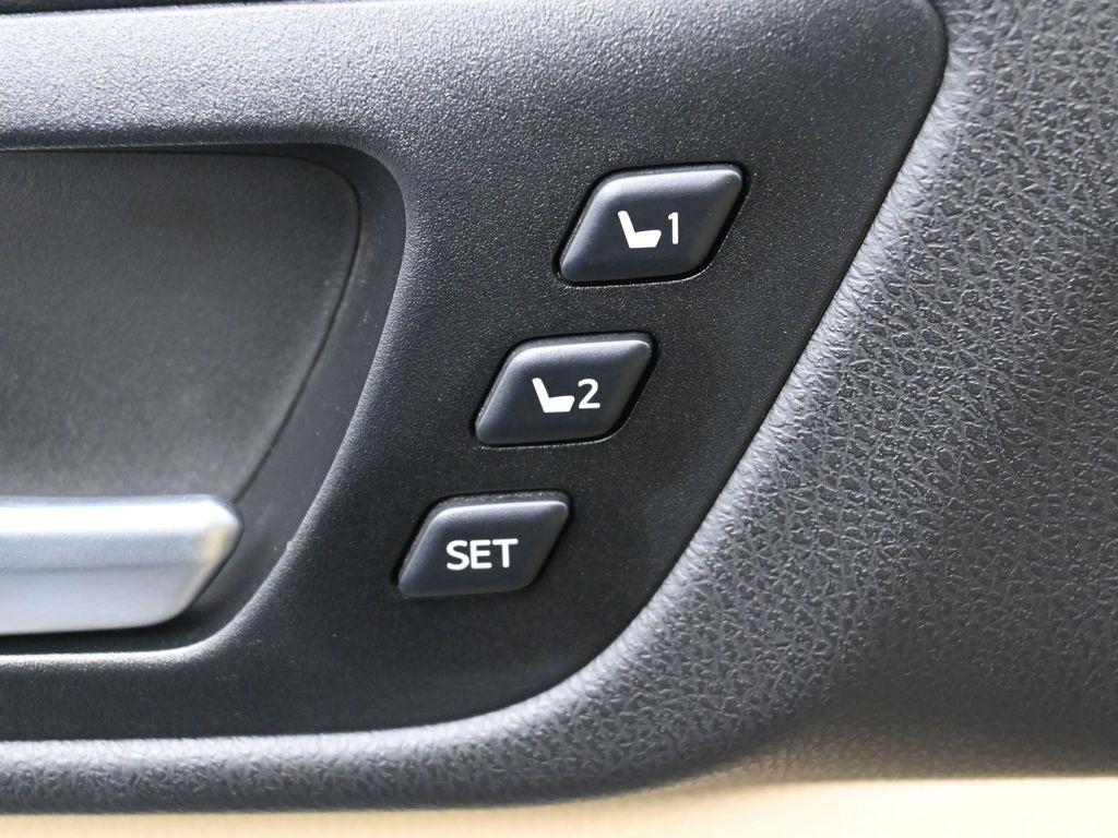 used 2014 Toyota Highlander car, priced at $20,498