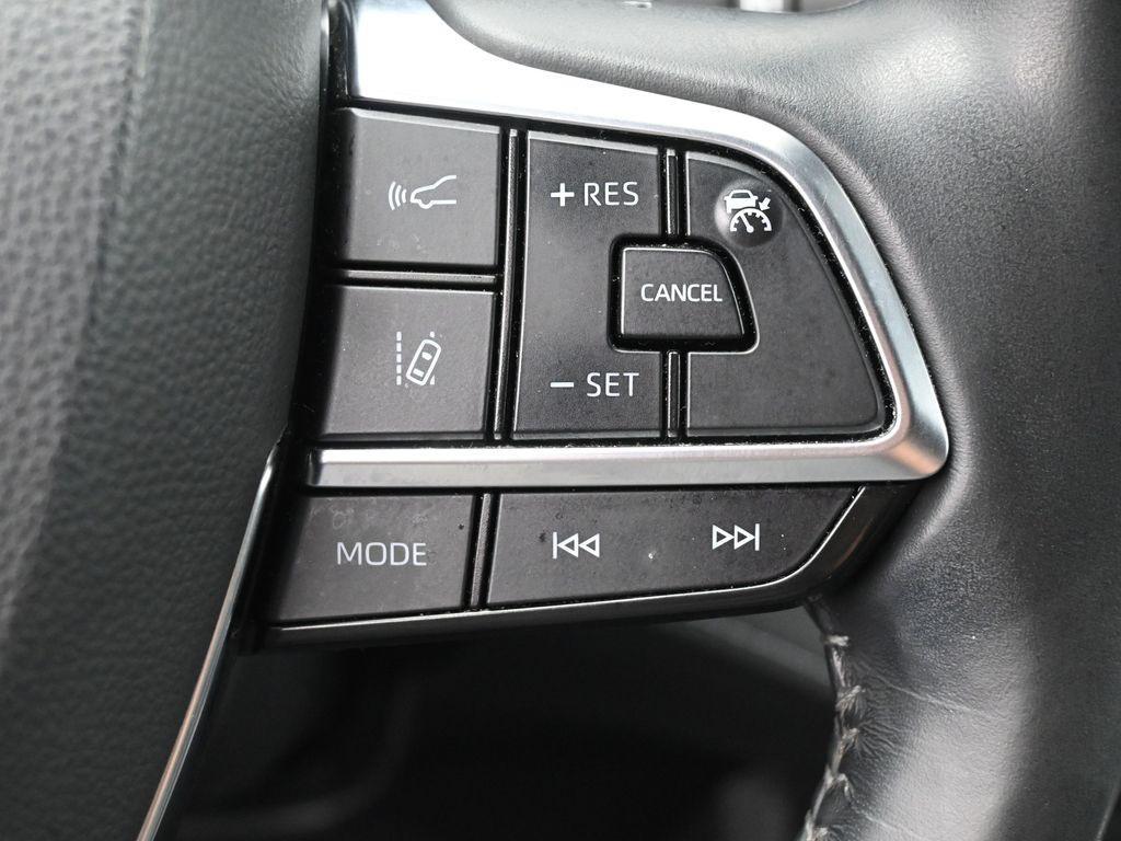 used 2021 Toyota Highlander Hybrid car, priced at $28,607