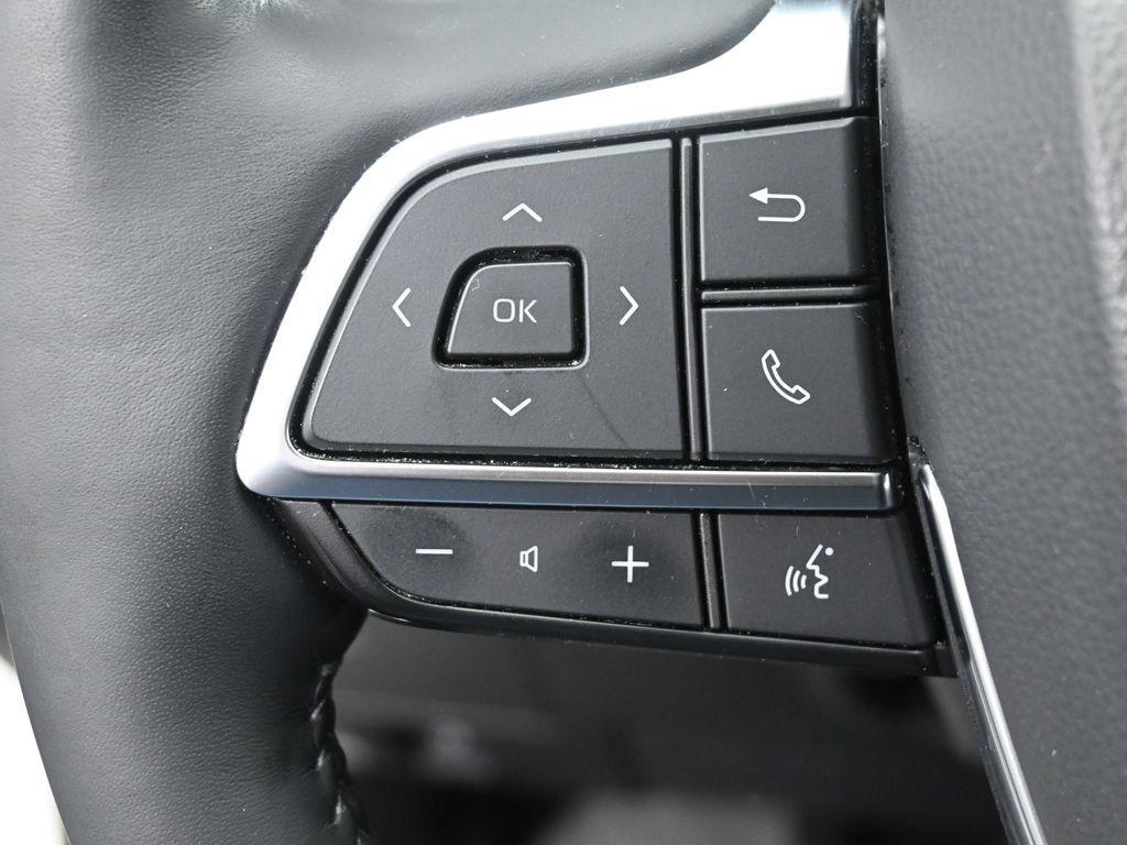 used 2021 Toyota Highlander car, priced at $39,995