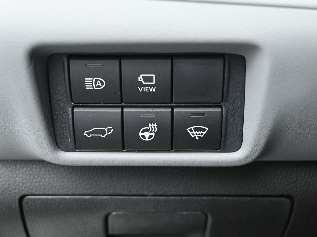 used 2021 Toyota Highlander car, priced at $39,995