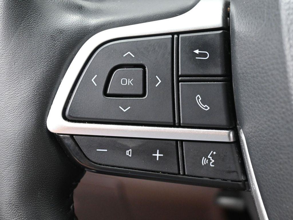 used 2022 Toyota Highlander Hybrid car, priced at $47,152