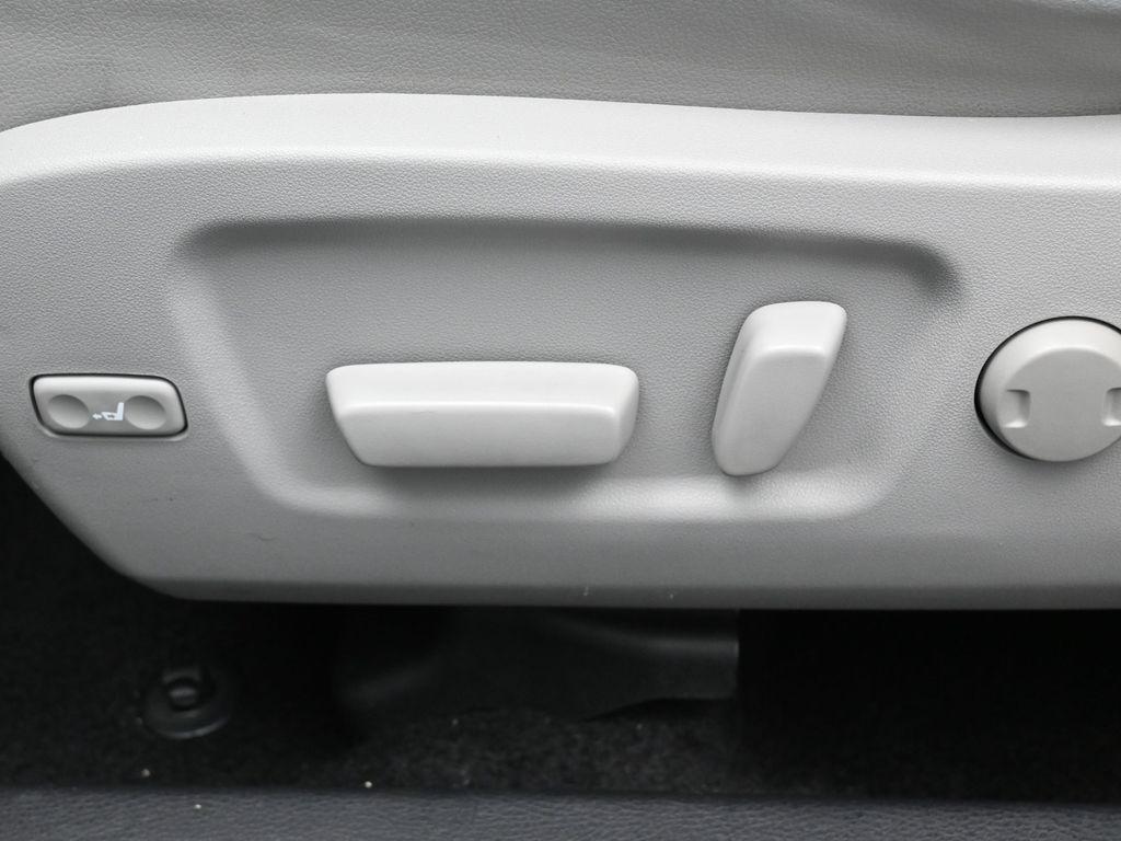 used 2018 Toyota Highlander car, priced at $27,994