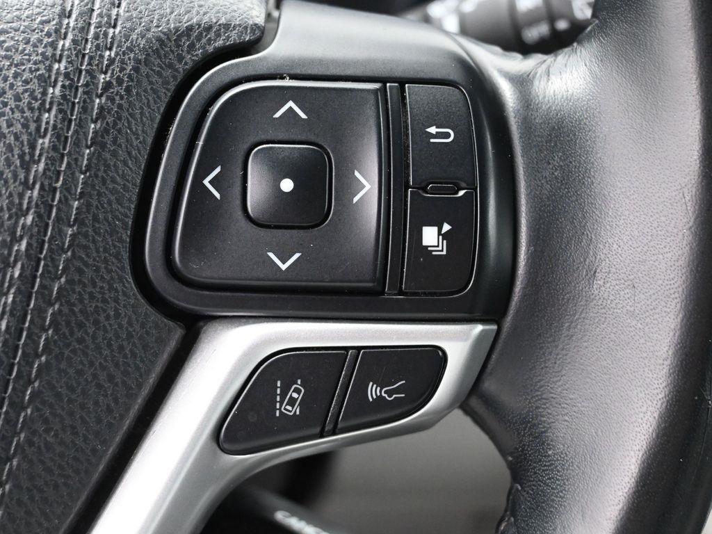 used 2018 Toyota Highlander car, priced at $27,994