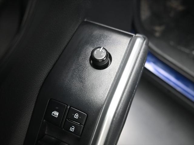 used 2022 Toyota Highlander car, priced at $33,045