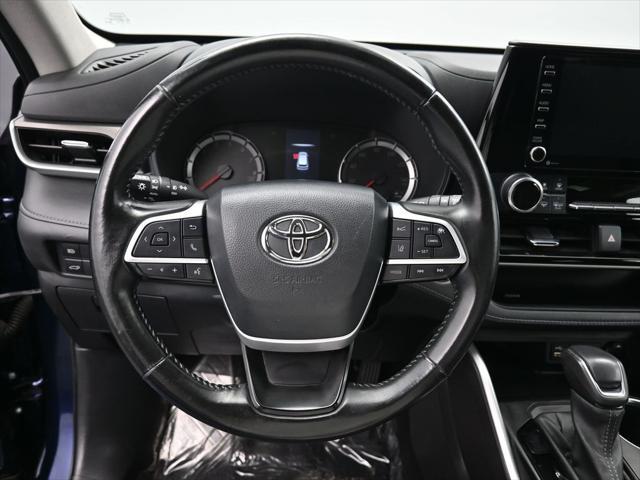 used 2022 Toyota Highlander car, priced at $33,045