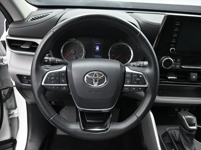 used 2021 Toyota Highlander car, priced at $30,496