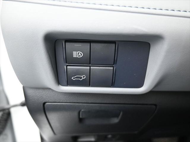 used 2021 Toyota Highlander car, priced at $30,496