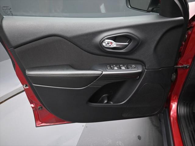 used 2016 Jeep Cherokee car, priced at $15,888