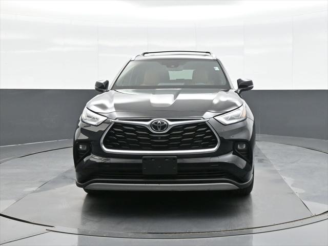 used 2022 Toyota Highlander car, priced at $47,952