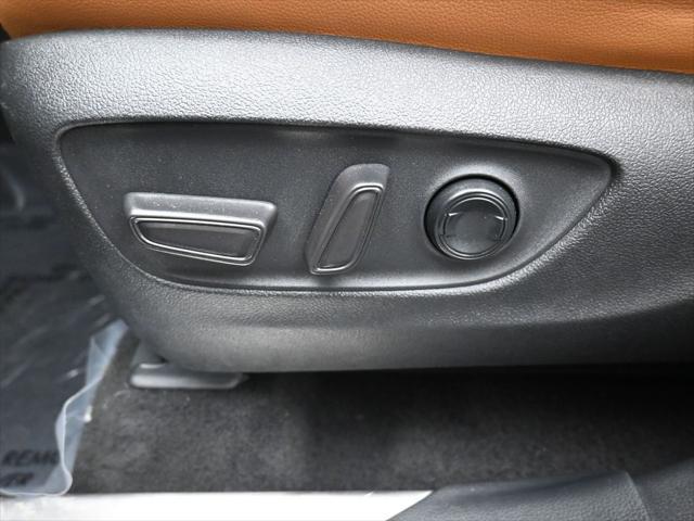 used 2022 Toyota Highlander car, priced at $47,952