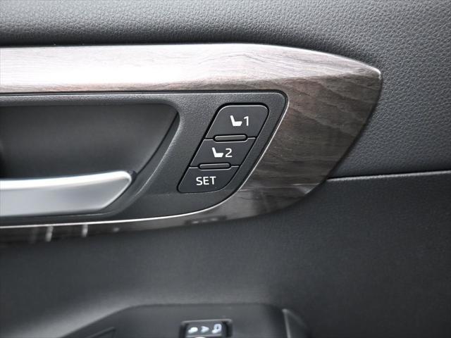 used 2024 Toyota Highlander Hybrid car, priced at $60,000