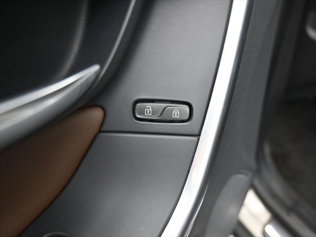 used 2015 Volvo XC60 car, priced at $13,109