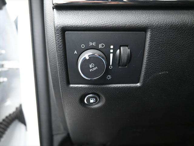 used 2021 Jeep Grand Cherokee car, priced at $28,989