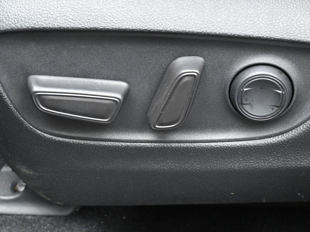 used 2022 Toyota Highlander car, priced at $30,000