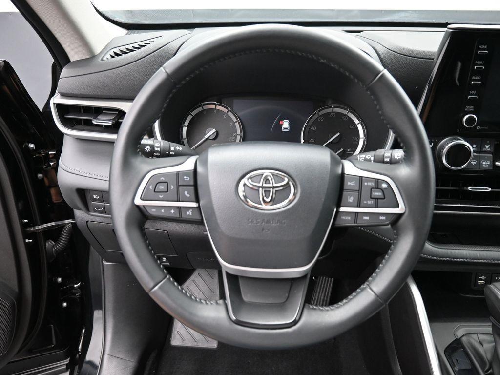 used 2022 Toyota Highlander car, priced at $30,000