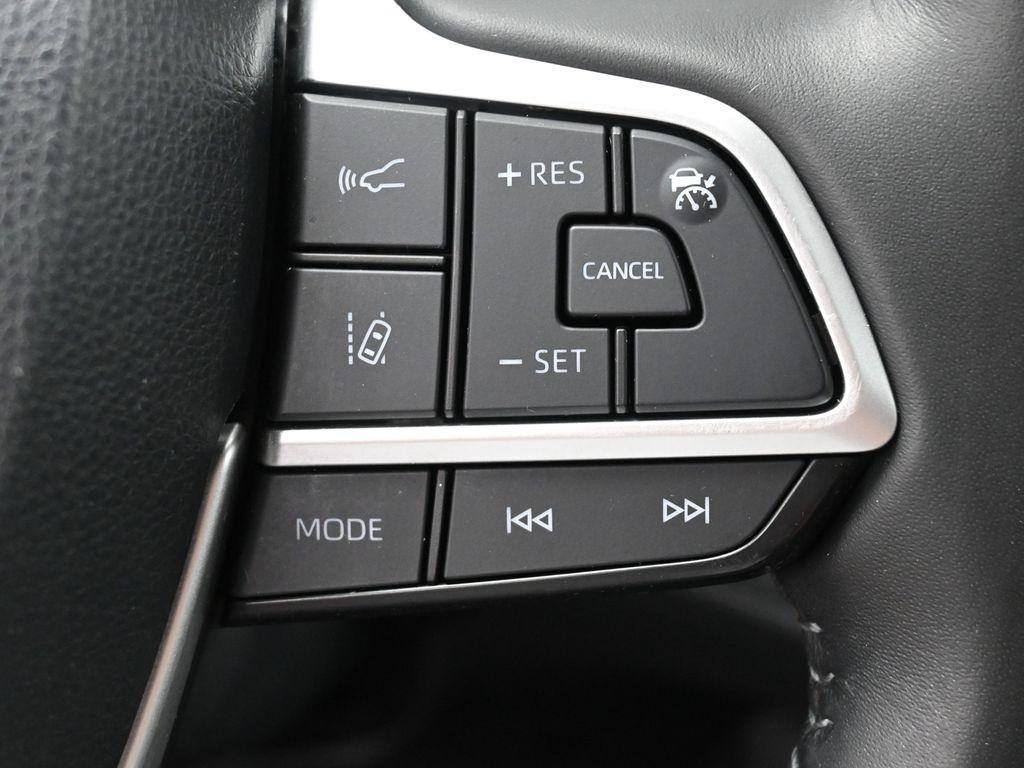 used 2022 Toyota Highlander car, priced at $30,000