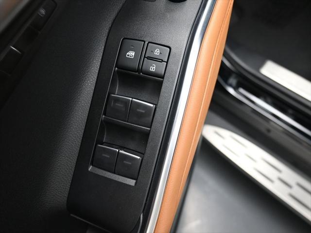 used 2025 Toyota Highlander car, priced at $62,985