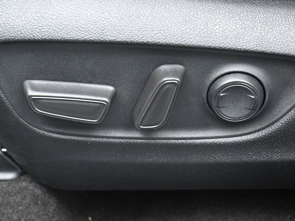 used 2023 Toyota Highlander car, priced at $44,995