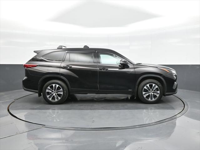 used 2022 Toyota Highlander Hybrid car, priced at $48,888