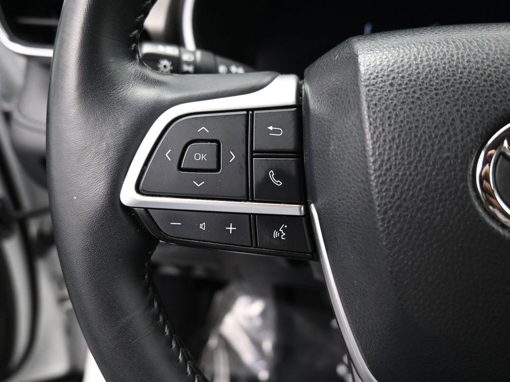 used 2023 Toyota Highlander car, priced at $44,735
