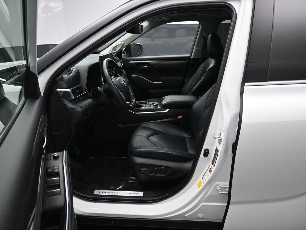 used 2023 Toyota Highlander car, priced at $44,735