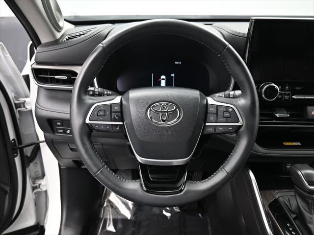 used 2023 Toyota Highlander car, priced at $45,991