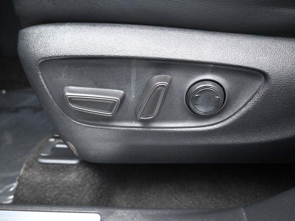 used 2023 Toyota Highlander car, priced at $44,735