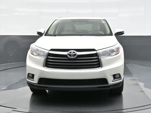 used 2016 Toyota Highlander car, priced at $19,658