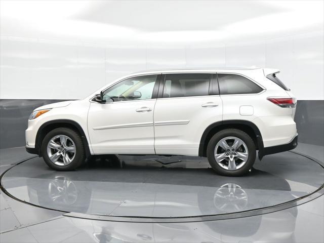 used 2016 Toyota Highlander car, priced at $19,658