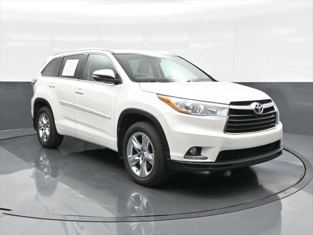 used 2016 Toyota Highlander car, priced at $19,658