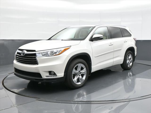 used 2016 Toyota Highlander car, priced at $19,658