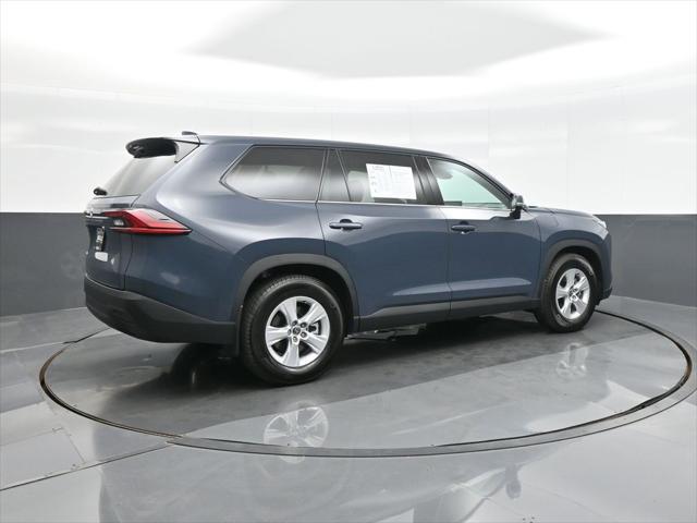 used 2025 Toyota Highlander Hybrid car, priced at $52,992