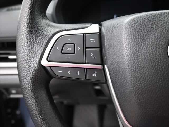 used 2025 Toyota Highlander Hybrid car, priced at $52,992