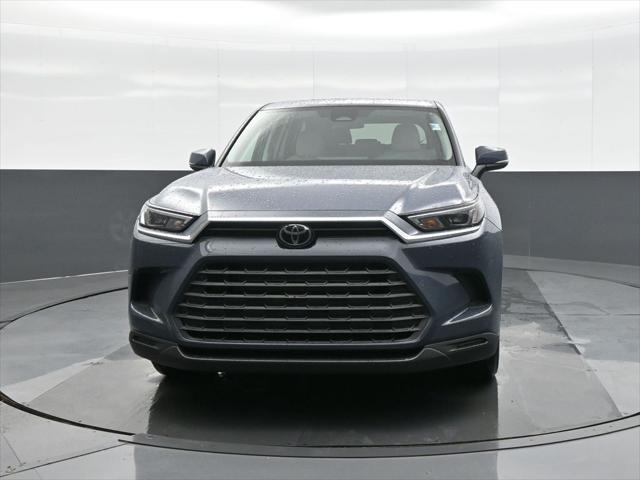 used 2025 Toyota Highlander Hybrid car, priced at $54,715