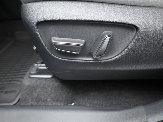 used 2025 Toyota Highlander Hybrid car, priced at $52,992