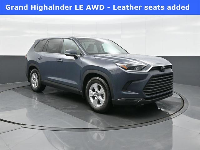 used 2025 Toyota Highlander Hybrid car, priced at $54,990