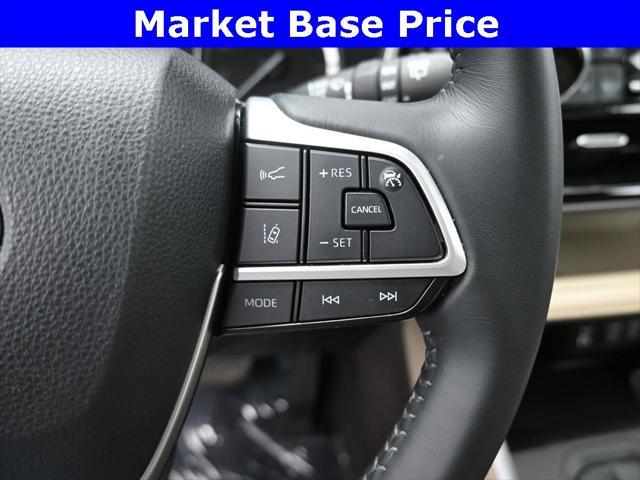 used 2022 Toyota Highlander car, priced at $31,997