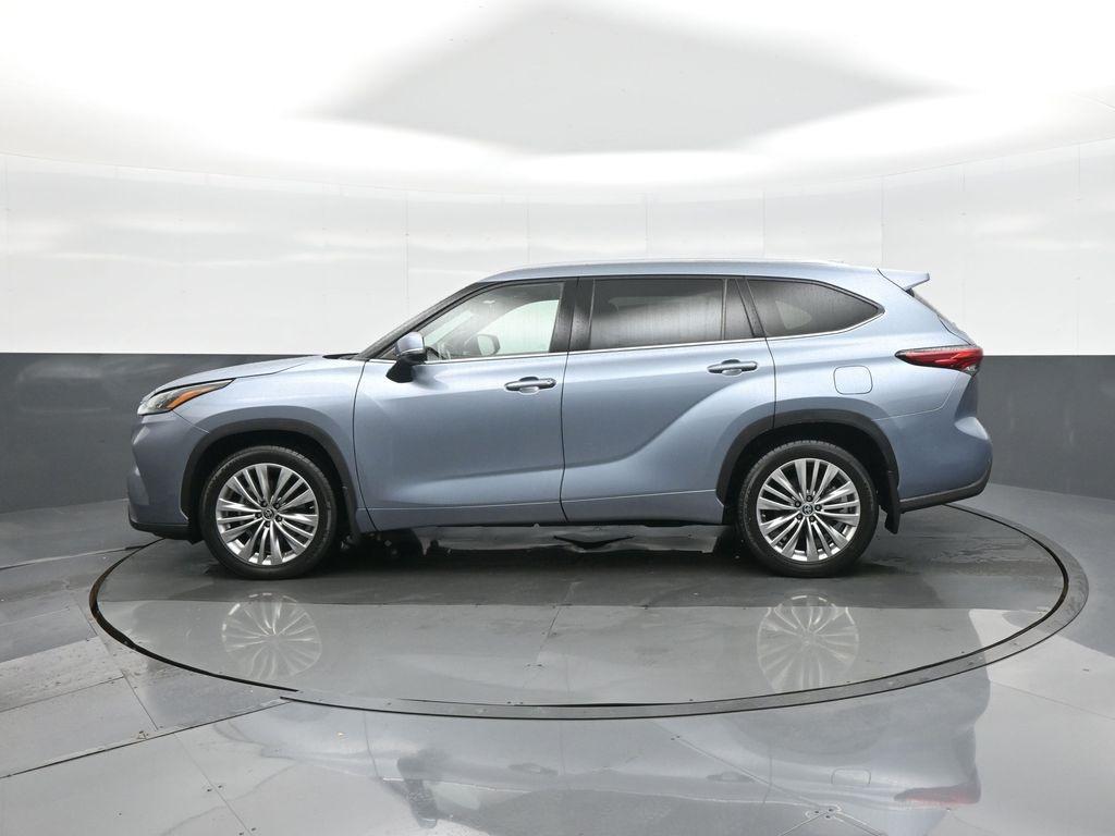 used 2022 Toyota Highlander car, priced at $45,964