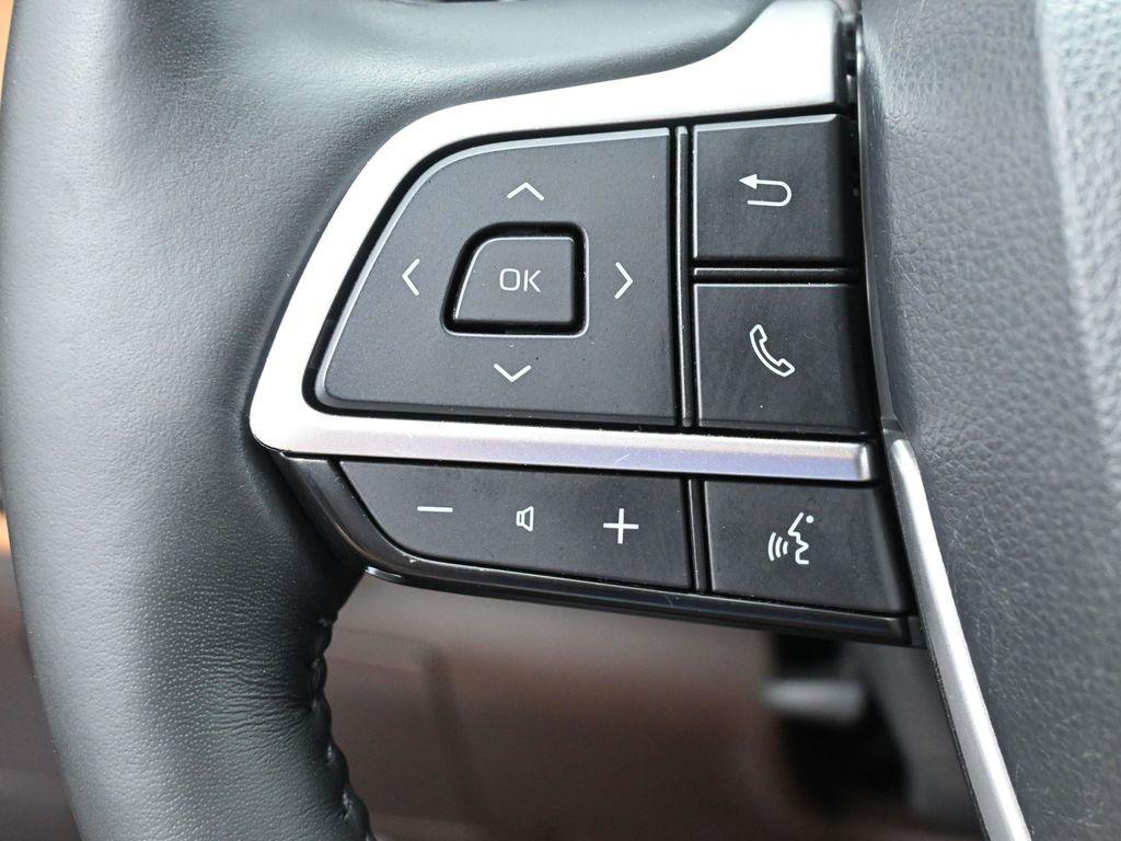 used 2022 Toyota Highlander car, priced at $45,964