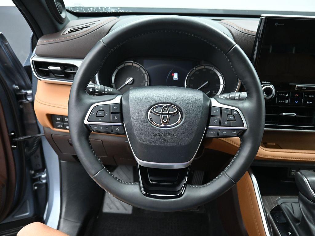 used 2022 Toyota Highlander car, priced at $45,964