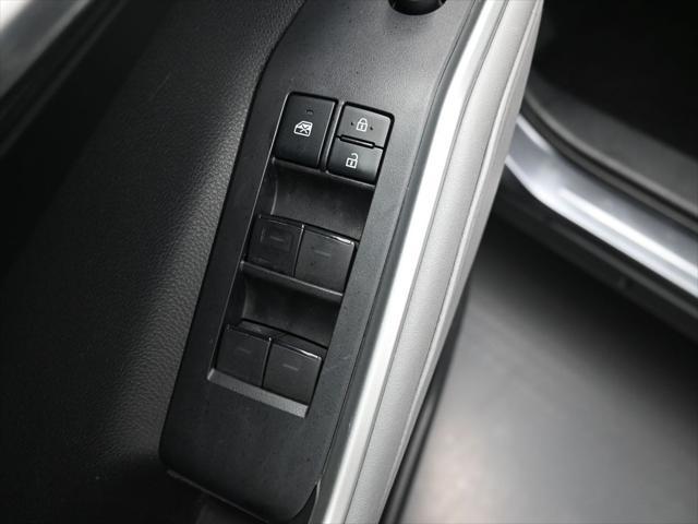 used 2020 Toyota Highlander Hybrid car, priced at $33,997