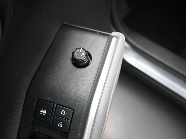 used 2020 Toyota Highlander Hybrid car, priced at $33,997