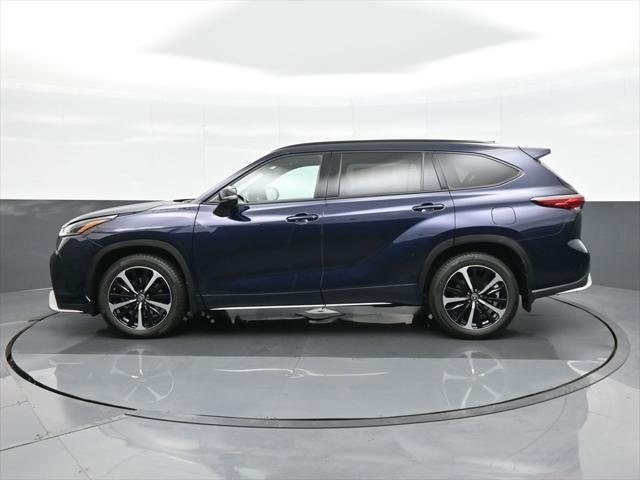 used 2022 Toyota Highlander car, priced at $29,991