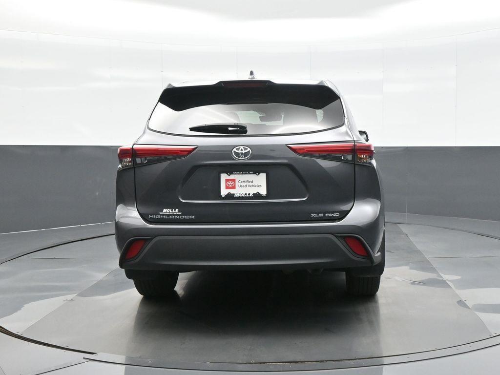 used 2021 Toyota Highlander car, priced at $38,159