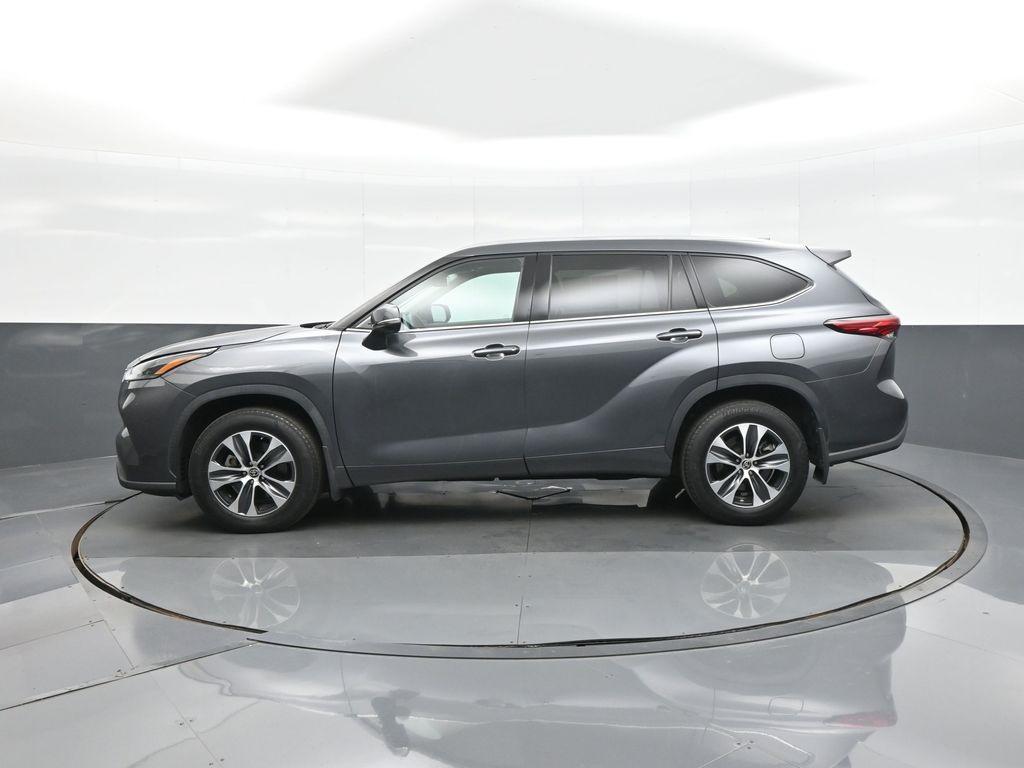 used 2021 Toyota Highlander car, priced at $38,159