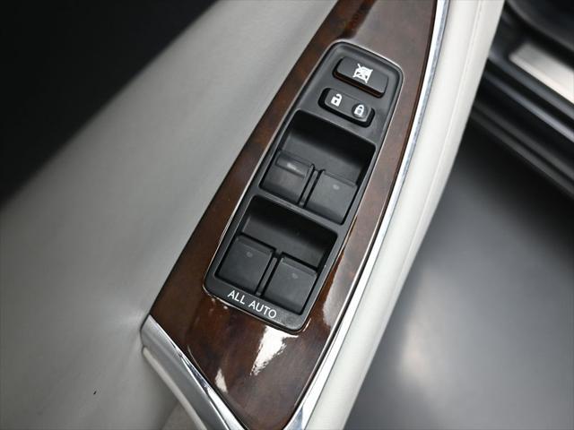 used 2011 Lexus ES 350 car, priced at $9,922
