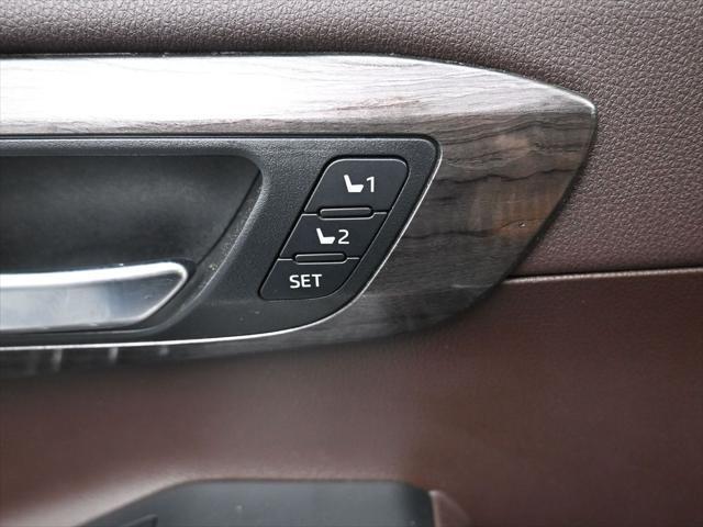used 2020 Toyota Highlander Hybrid car, priced at $44,354