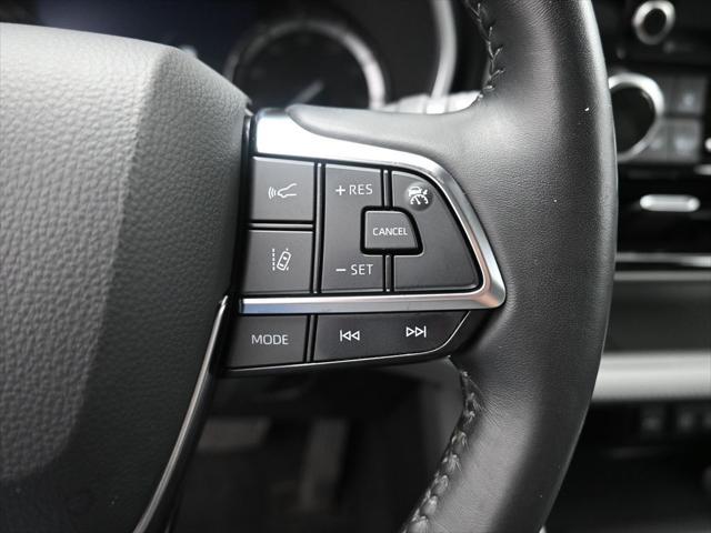 used 2021 Toyota Highlander car, priced at $32,998